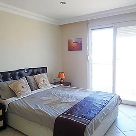 Spacious 2 Bed 2 Bath In One Of Sides Popular Communities 3*