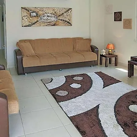 Spacious 2 Bed 2 Bath In One Of Sides Popular Communities 3*