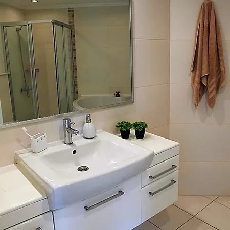 فندق Spacious 2 Bed 2 Bath In One Of Sides Popular Communities